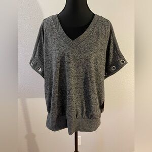 Source Unknown Gray V-Neck Top